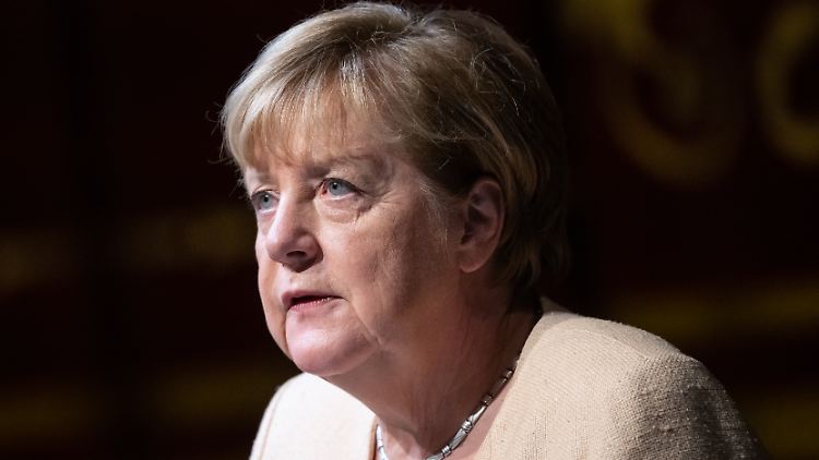 In ihrer Amtszeit hatte Merkel häufig mit Poroschenko zu tun.
