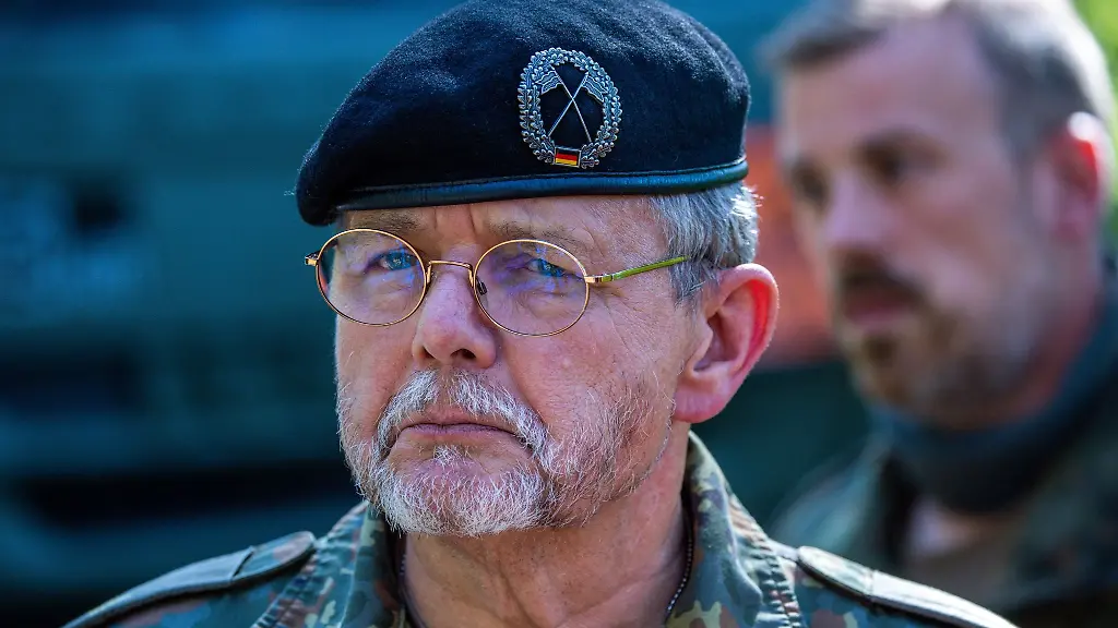 Brigadegeneral-Uwe-Nerger-steht-an-der-Spitze-des-Landeskommandos-der-Bundeswehr-in-Mecklenburg-Vorpommern