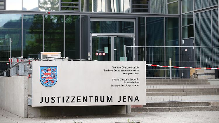 Über die Zulassung der Anklage entscheidet nun das Oberlandesgericht in Jena.  