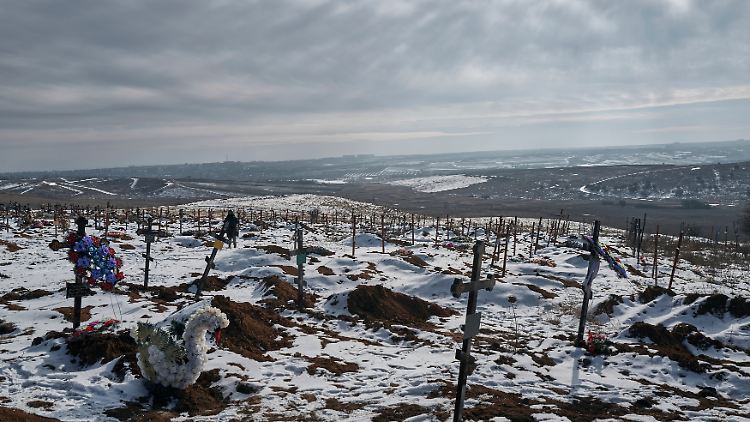 Die Kämpfer der Gruppe Wagner stehen in Moskaus Offensive in der Ukraine an vorderster Front. Entsprechend hoch sind die Verluste. 