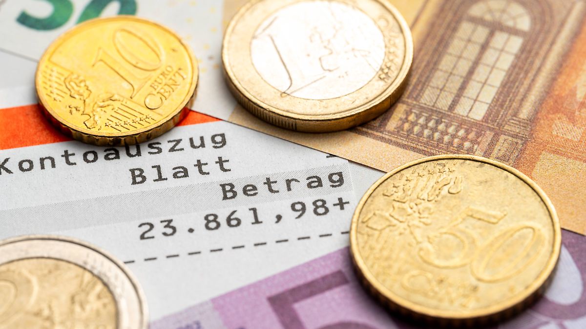 Optimale-Konditionen-Endlich-vollj-hrig-Das-beste-Girokonto-f-r-Kunden-ab-18