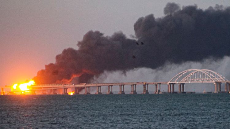 Mehrmals bereits beschädigten ukrainische Kräfte die russische Krim-Brücke. 