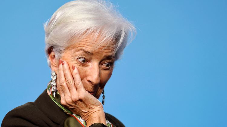 EZB-Chefin Lagarde muss in die Rücklagen greifen, um eine schwarze Null zu erreichen.