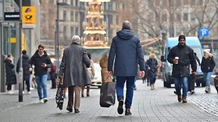 Die Deutschen haben wieder mehr Lust darauf, ihr Geld auch auszugeben.