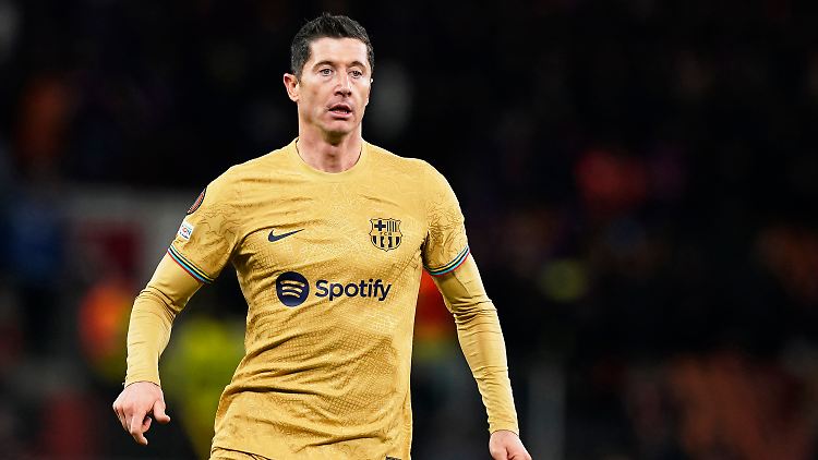 Robert Lewandowski brachte den FC Barcelona beim Tabellenletzten früh in die Spur.