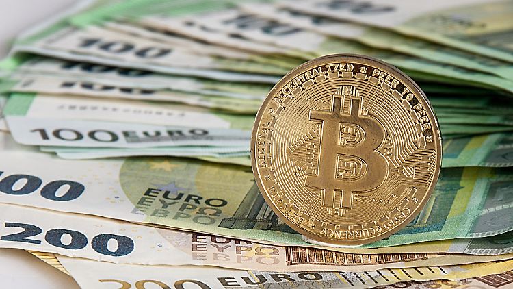 Der Kurs des Bitcoin war seit Jahresbeginn wieder leicht gestiegen. Zuvor gab es eine lange Talfahrt.