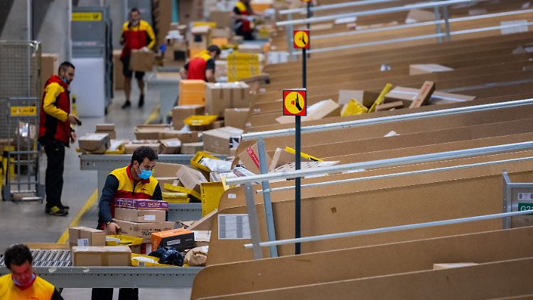 Solle unbefristet gestreikt werden, bleiben Pakete deutlich länger liegen.