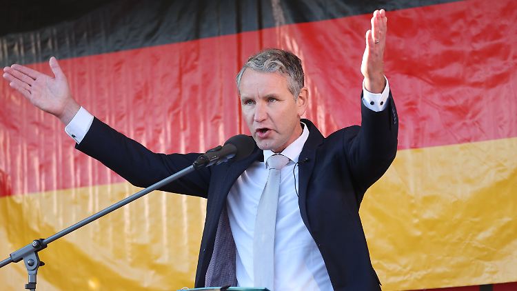 "Sie werden mit dieser Partei niemals Ihre Vorstellungen von Friedenspolitik durchsetzen", sagte Höcke.