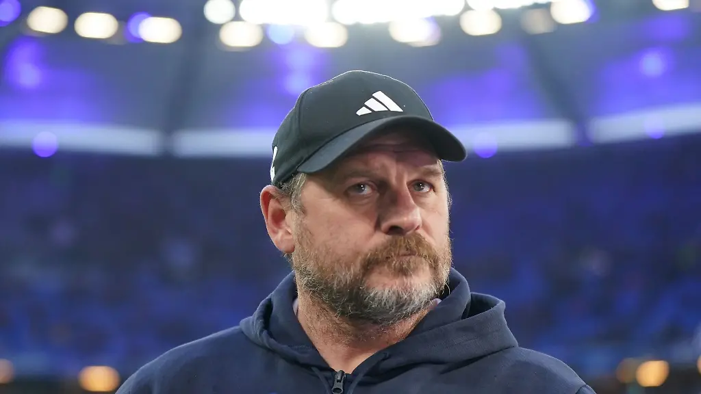 HSV-Trainer-Steffen-Baumgart-fordert-nach-der-Niederlage-gegen-Kiel-dass-sein-Team-seine-Hausaufgaben-macht