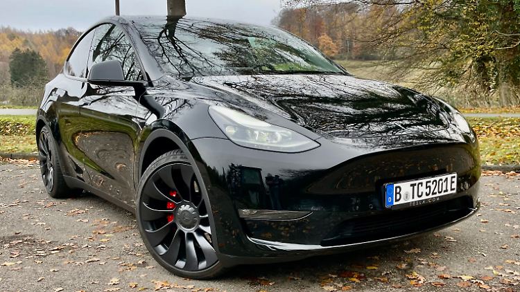 Warum fliegen bloß alle auf Tesla? In puncto Gestaltung sind die US-Amerikaner eher konventionell unterwegs.