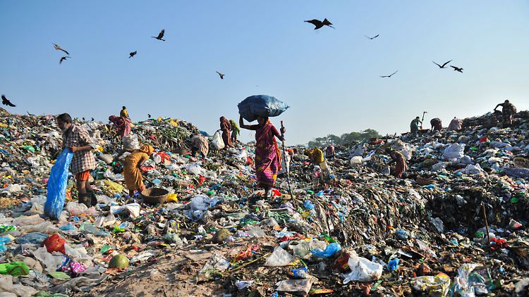 Um die Plastikflut umzukehren, reichen bestehende Programme zur Förderung des Recyclings oder zur Verringerung des Verbrauchs von Einwegplastik nicht aus.