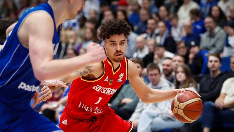 Joshua Obiesie und die deutsche Basketballer zeigten seine starke Leistung.