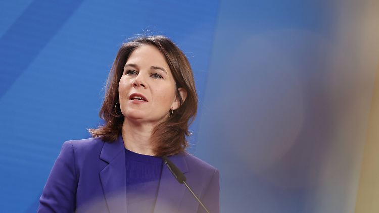 Als erste Ministerin im Auswärtigen Amt hat sich Annalena Baerbock feministische Außenpolitik auf die Fahnen geschrieben. 