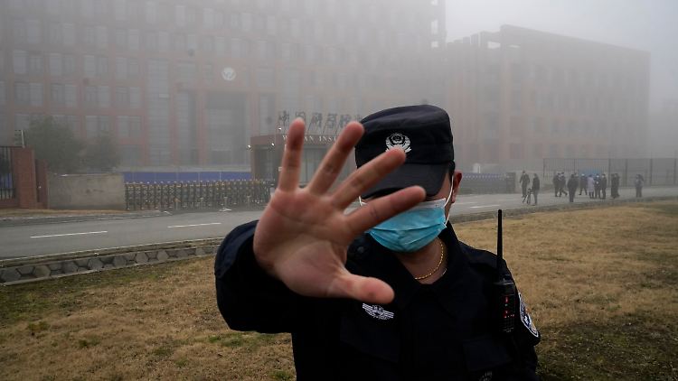 China weist die Laborthese brüsk zurück: Die Suche nach dem Ursprung des Virus solle "nicht politisiert" werden, so die offizielle Linie.
