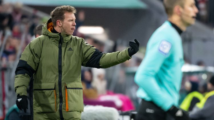 Julian Nagelsmann bittet neuerdings zur Kasse.