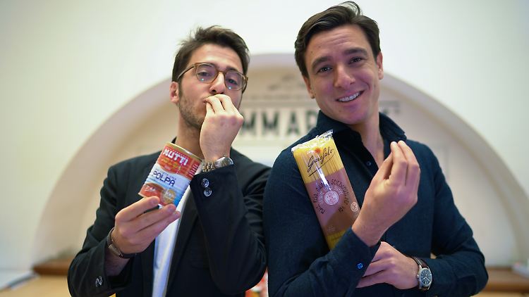 Romolo Ganzerli (li.) und Flavio Nappi haben während ihres Lebens im Ausland oft die heimischen Produkte vermisst.