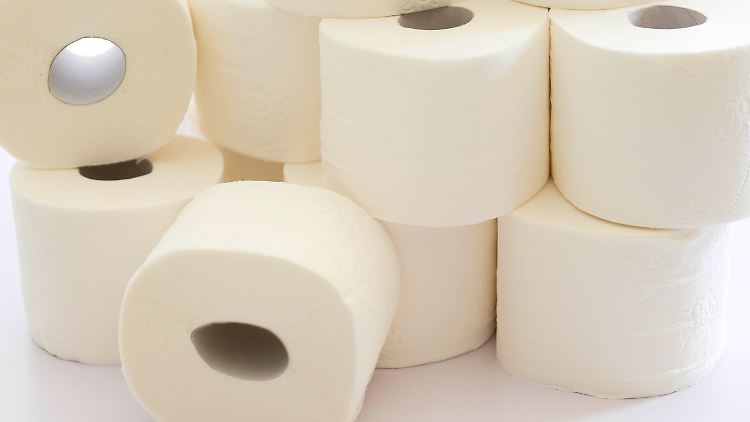 Einige Papierhersteller setzen bei der Umwandlung von Holz in Zellstoff ewige Chemikalien zu. 