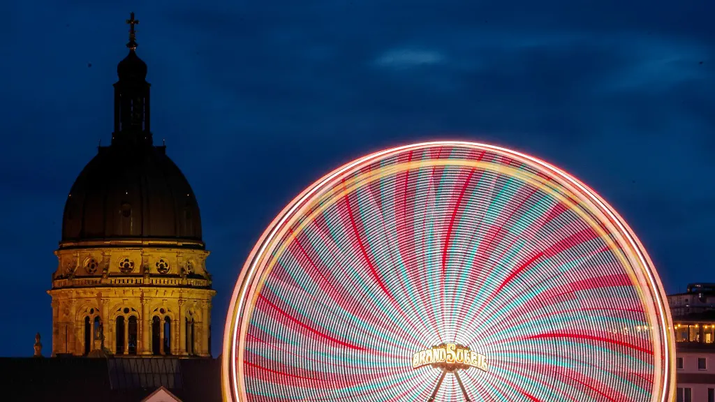 Das-Riesenrad-auf-einem-Kirmes