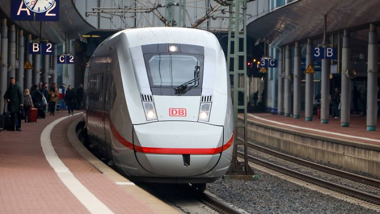 Ein wesentlicher Grund für die vielen Verspätungen bei der Bahn sind Baustellen auf veralteten Strecken.
