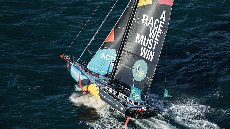 Das Team Malizia-Seaexplorer ist auf der "Monster-Etappe" bislang vom Pech verfolgt.