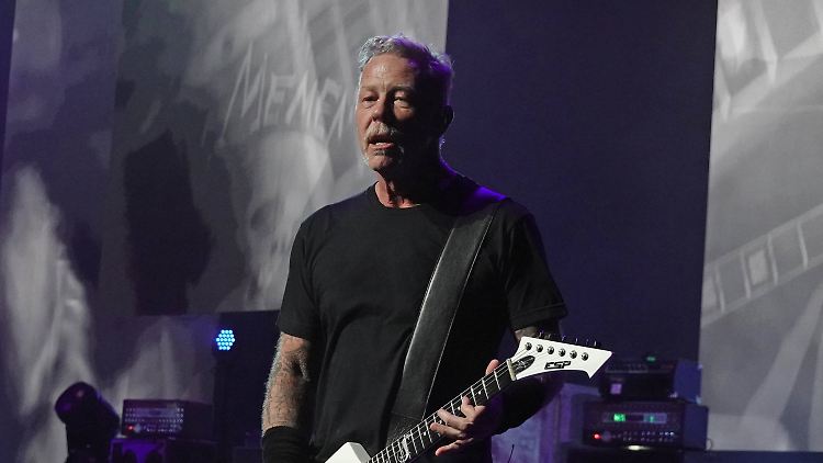 Metallica-Frontmann James Hetfield kämpft schon lange gegen seine Alkoholsucht.