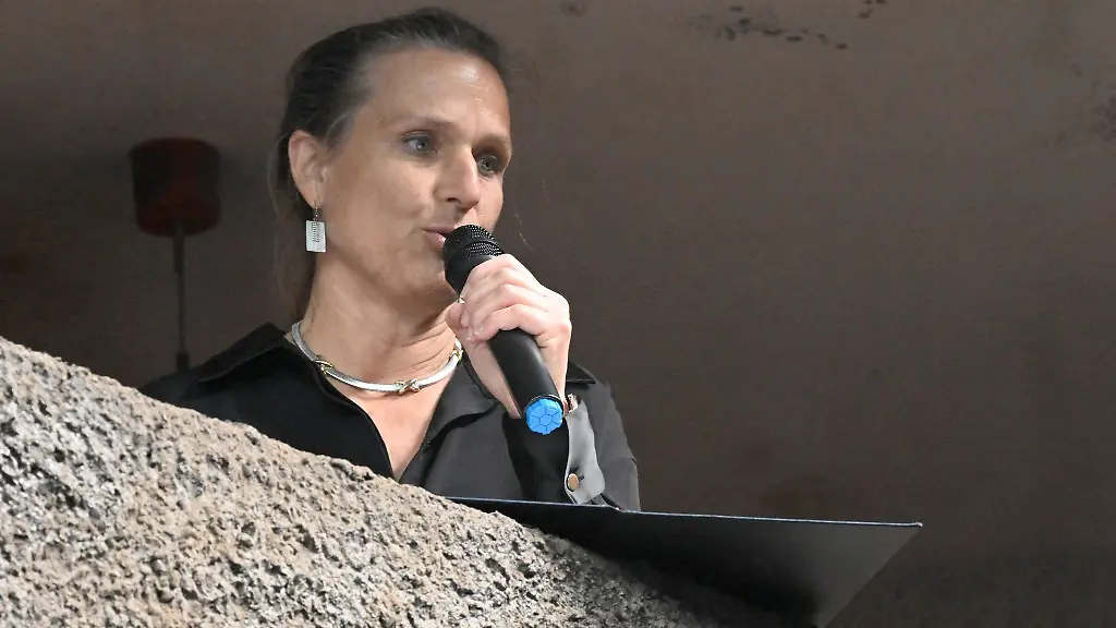 Die-Staatsministerin-Katja-Keul-Buendnis-90-Die-Gruenen-bei-der-offiziellen-Eroeffnung-des-Deutschen-Pavillons-bei-der-Kunstbiennale-in-Venedig