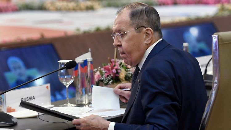 Russlands Außenminister sprach zuvor schon von "neokolonialen Gewohnheiten" des Westens und nun vom "Krieg, der gegen uns angezettelt wurde".  