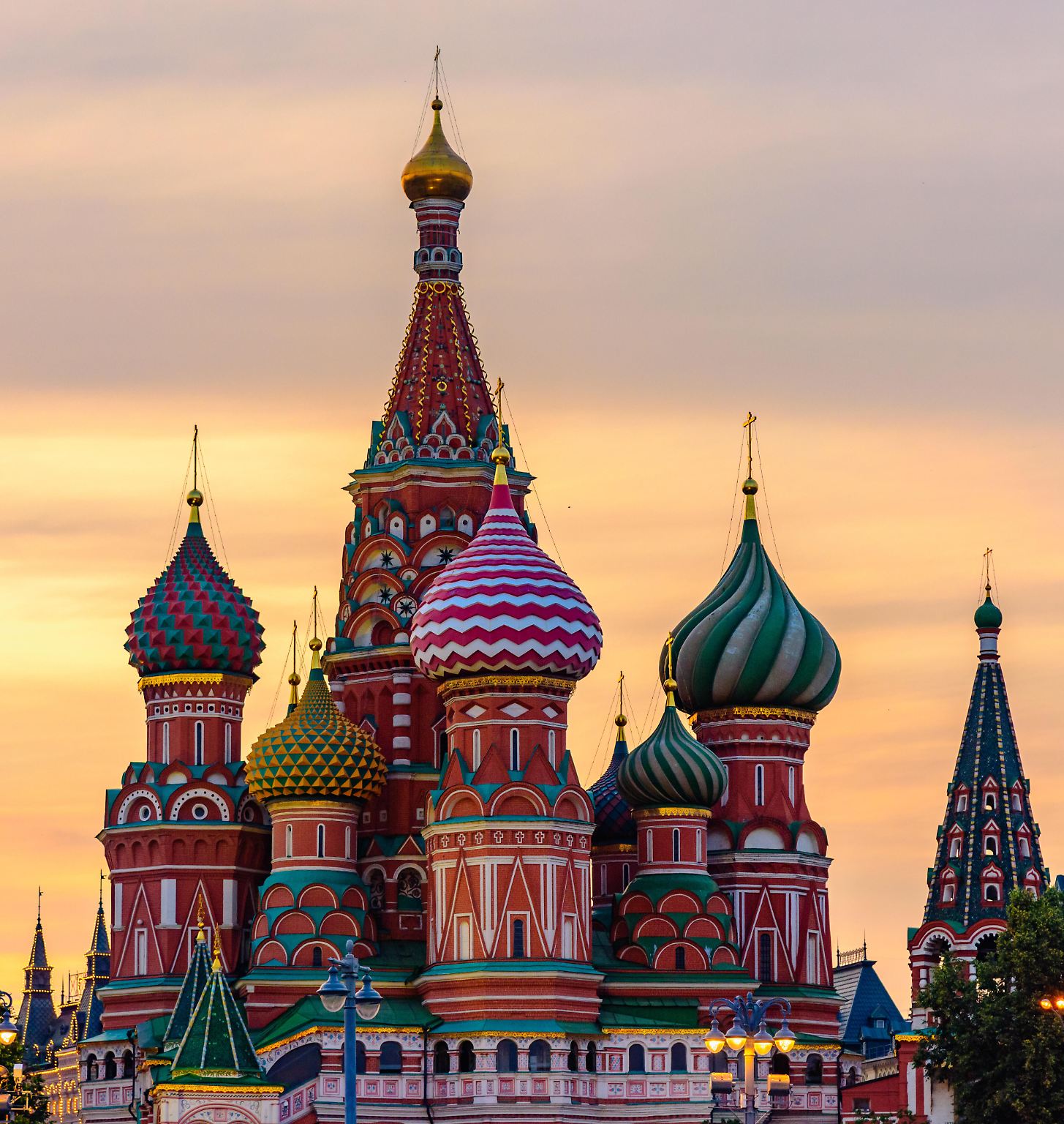 Sie heißen Alexej Mordaschow, Wladimir Lissin oder Gennadi Timtschenko und sie sind die Günstlinge des Kremls. Ihre Verbindung zum russischen Präsidenten Wladimir Putin hat sie zu Multimilliardären gemacht. 