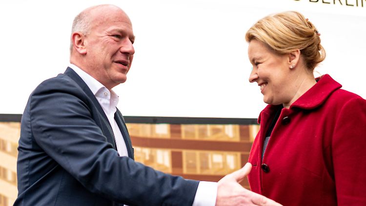 Die Vorbereitungen für die Gespräche über eine schwarz-rote Regierung werden von Kritik begleitet.