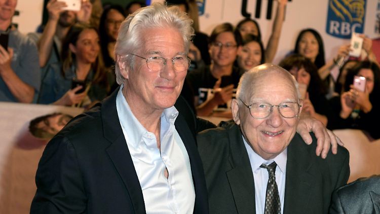 Richard Gere mit seinem Vater Homer George bei einer Veranstaltung im Jahr 2017. 