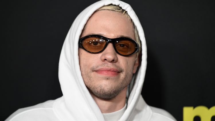 Ist womöglich wieder in festen Händen: Pete Davidson.