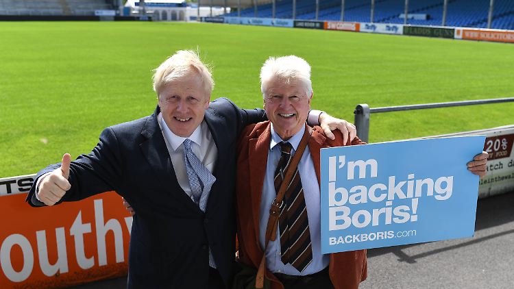 Boris links, Stanley rechts: die Johnsons.