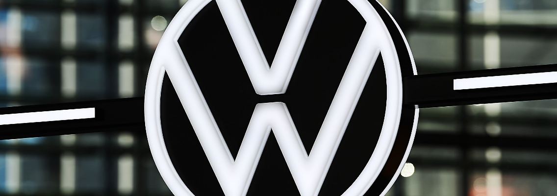 VW muss international über 270.000 Autos wegen Airbag-Risiken zurückrufen. Laut Konzern ist nicht auszuschließen, dass auch einzelne Autos in Deutschland betroffen sind.