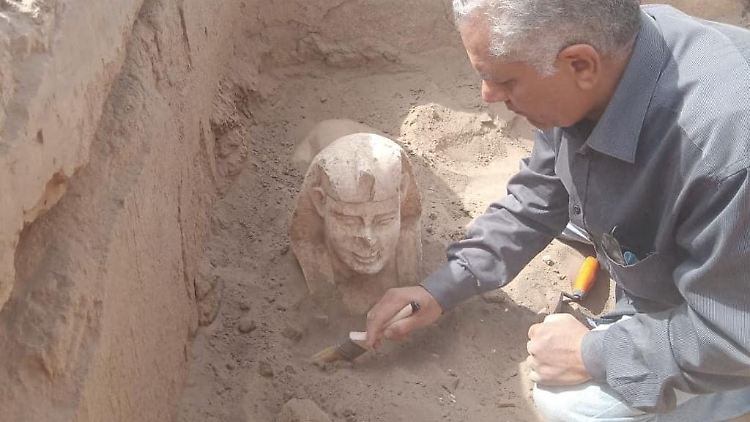 Der Tempelkomplex von Hathor hat immer noch Schätze zu bieten, die Archäologen ans Tageslicht befördern.