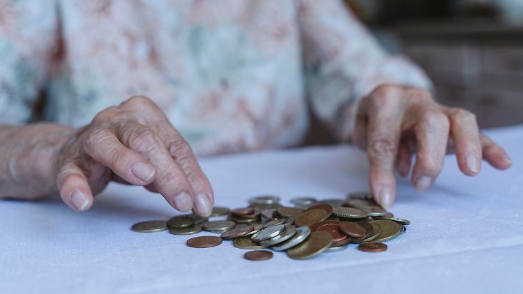 Rund 29 Prozent der Frauen ab 65 Jahren erhalten eine Hinterbliebenenrente.