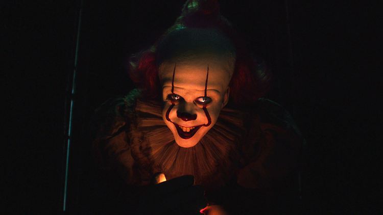 Die popkulturelle Darstellung von bösen Clowns spielt bei Coulrophobie eine große Rolle, wie zum Beispiel bei Stephan Kings Figur Pennywise.