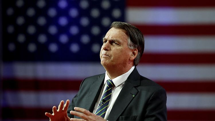 Brasiliens Ex-Präsident hat sich nach seiner Wahlniederlage in die USA abgesetzt. 