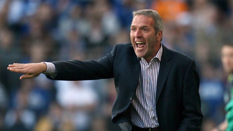 Ernst Middendorp ist zurück im deutschen Profi-Fußball.