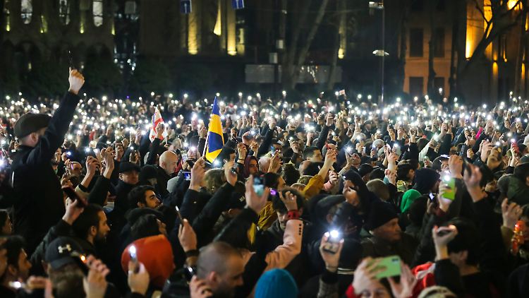 Vor allem junge Georgierinnen und Georgier sind mit dem Kurs der Regierungspartei nicht einverstanden. 