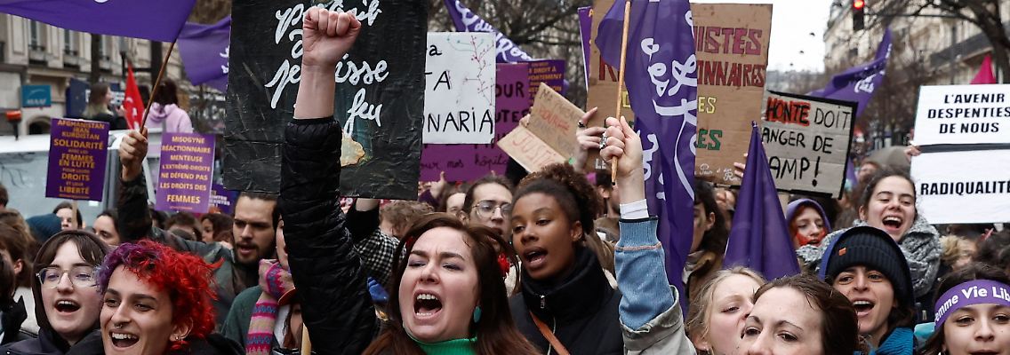 2023-03-08T135735Z_1104093917_RC2PPZ95VEB8_RTRMADP_3_WOMENS-DAY-FRANCE-PROTEST.JPG
