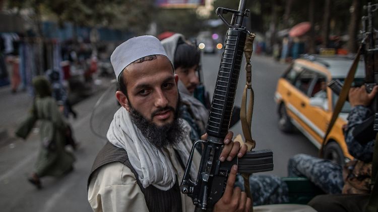 Seit der Machtübernahme der Taliban im August 2021 ist die Achtung der Menschenrechte weltweit mit am stärksten zurückgegangen. 