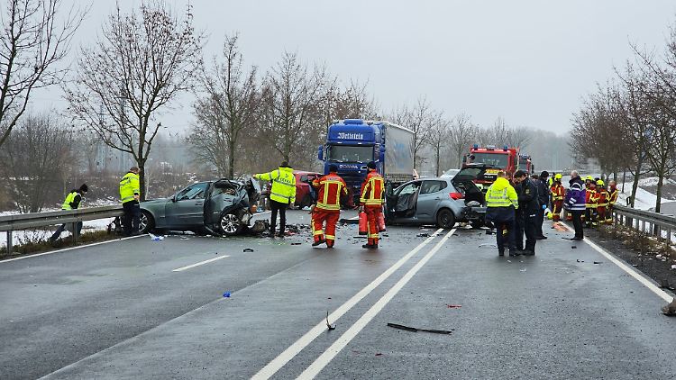 Nach Angaben der Polizei gibt es auch mehrere Verletzte.