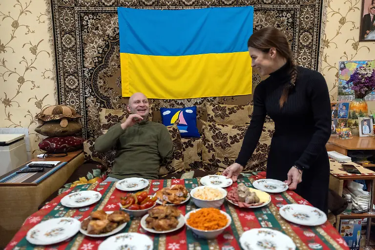 Oleksandr-Revtiukh-mit-Schwester