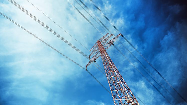 Habeck schlägt vor, stromintensive Industrie vorübergehend zu subventionieren. 