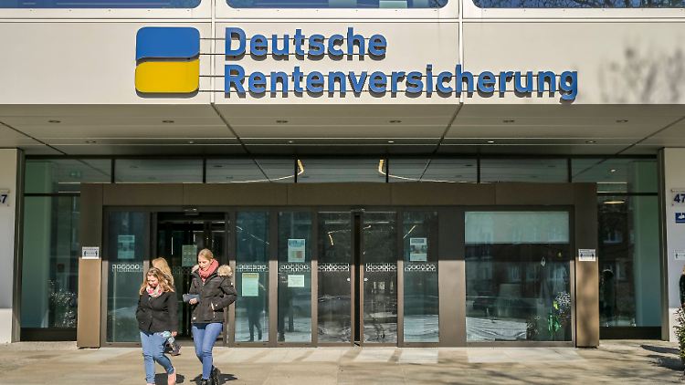 Viele Selbständige drohen im Alter in die Grundsicherung zu rutschen, warnt die Präsidentin der Deutschen Rentenversicherung.