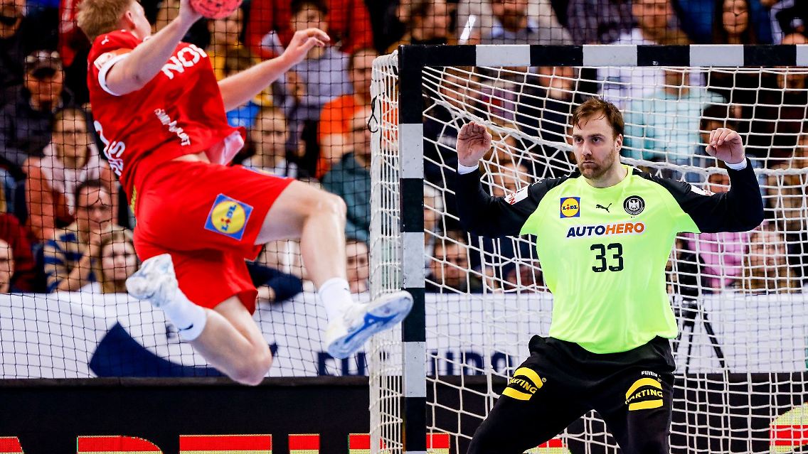 ... ist einer der besten Torhüter der Welt. Ein Bandscheibenvorfall bremste Wolff im Herbst aus, der 32-Jährige meldete sich zur Erleichterung aller aber schon im November wieder in Topform zurück.