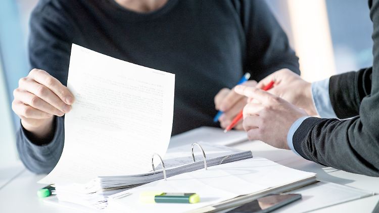 Neue Stelle in Aussicht? Will man dann ohne Kündigungsfrist raus aus dem bisherigen Job, kann ein Aufhebungsvertrag sinnvoll sein.