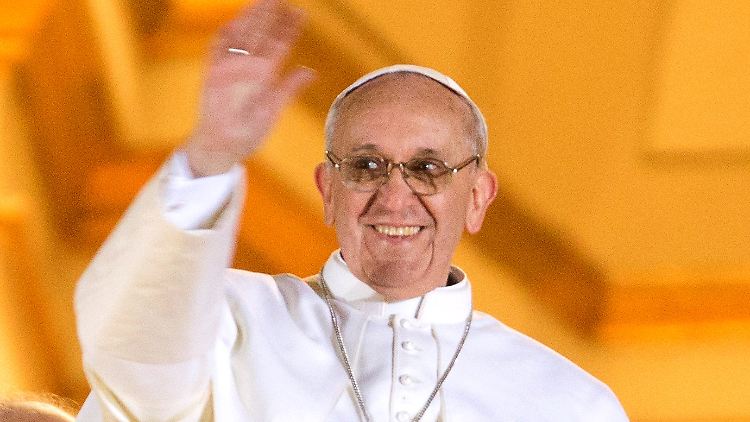 Papst Franziskus am Tag seiner Wahl vor zehn Jahren. 
