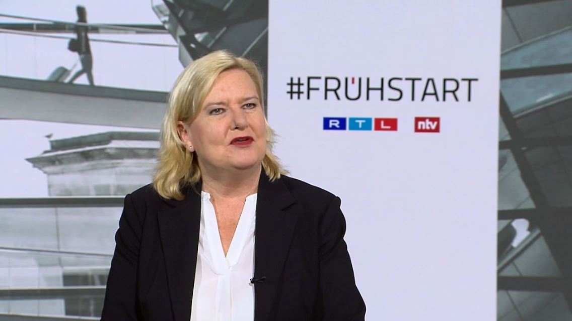Eva_Högl_Bundeswehr.JPG