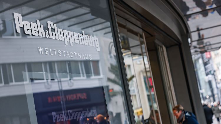 Nach Galeria Karstadt Kaufhof rettet sich auch Modehändler Peek & Cloppenburg mit einem Schutzschirmverfahren vor einer drohenden Insolvenz.